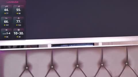 Snapshot of mayahales chatting on 11/13/25, 12:04 Maya online show from 11/13/25, 12:04