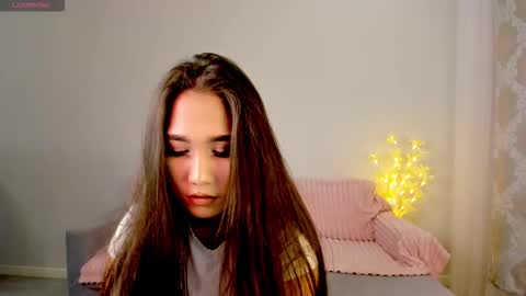 Snapshot of mayamei chatting on 02/05/26, 01:16 Mia online show from 02/05/26, 01:16