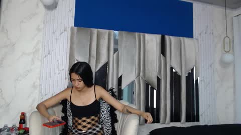 Snapshot of mayamonroe1 chatting on 09/28/25, 02:11 Maya Monroe online show from 09/28/25, 02:11