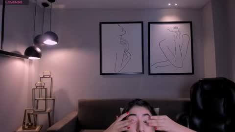 Maya online show from 12/18/25, 04:07