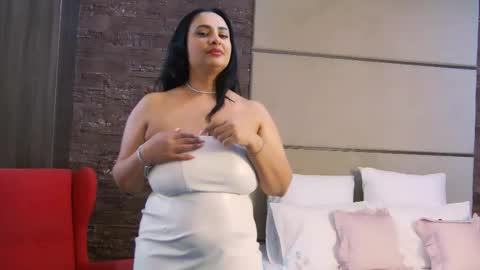 Snapshot of mayamusee chatting on 02/05/26, 08:08 Maya online show from 02/05/26, 08:08