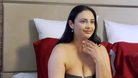 Maya online show from 02/12/26, 10:05