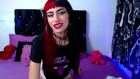 Snapshot of mayaredd chatting on 03/04/25, 03:22 mayaredd online show from 03/04/25, 03:22