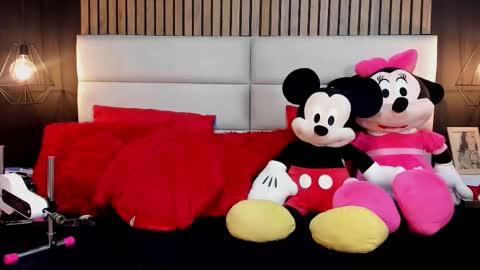 Nicolle Ruselle   Hello my lovely  schedule for great fun from  630 am and end 800 pm Colombian time I wait for you online show from 10/04/25, 03:10