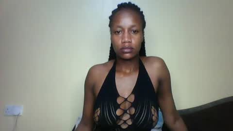 Snapshot of mayasmiley_ chatting on 05/14/26, 06:09 prettydoll online show from 05/14/26, 06:09