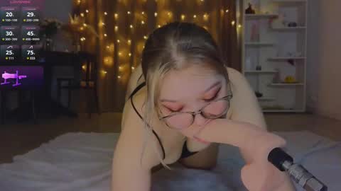 Snapshot of mayaster chatting on 02/21/25, 02:17 Maya online show from 02/21/25, 02:17