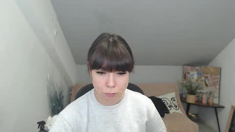 Snapshot of mayawill chatting on 12/04/25, 01:09 mayawill online show from 12/04/25, 01:09