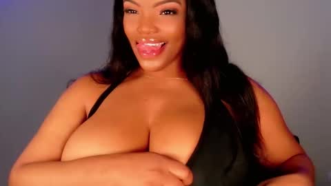 MayBabi online show from 12/18/25, 04:24