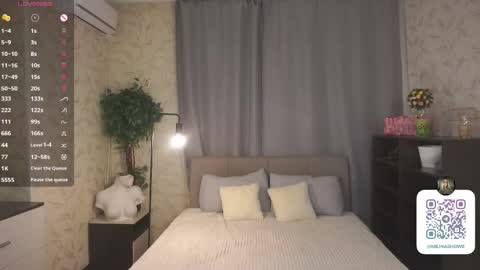 Snapshot of maybellebyone chatting on 06/03/26, 04:34 Milina online show from 06/03/26, 04:34