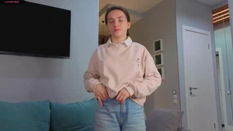 My name Casey  online show from 10/25/25, 04:09