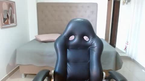 MAYA online show from 12/04/25, 06:27