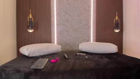 Snapshot of maye_wells_ chatting on 02/21/26, 07:37 Maye Wells online show from 02/21/26, 07:37