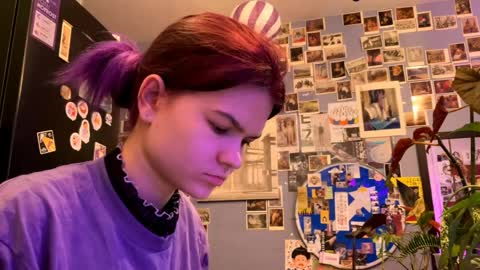 Rose online show from 04/05/26, 07:33