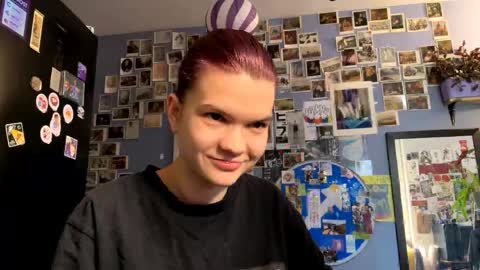 Rose online show from 04/18/26, 04:49