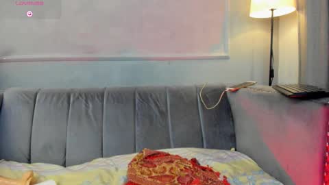 Snapshot of mayevanss chatting on 11/01/25, 03:52 mayevanss online show from 11/01/25, 03:52