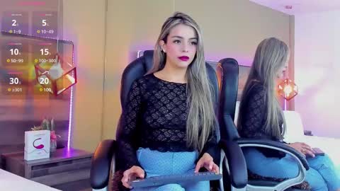 Snapshot of maylinfox chatting on 01/03/25, 01:03 MaylinFox online show from 01/03/25, 01:03