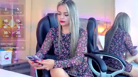 Snapshot of maylinfox chatting on 01/13/25, 04:51 MaylinFox online show from 01/13/25, 04:51