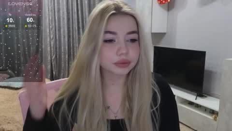 Snapshot of maymallorie chatting on 12/16/24, 10:50 may online show from 12/16/24, 10:50