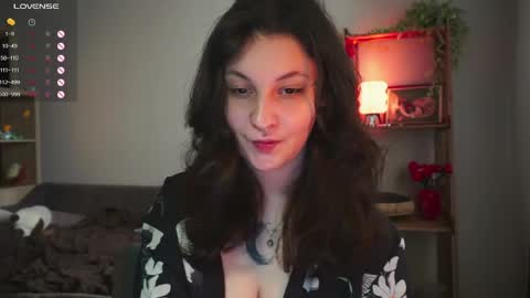 Snapshot of maymary_ chatting on 04/28/26, 06:07 Mary . online show from 04/28/26, 06:07