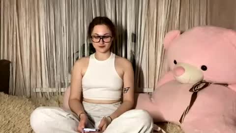 Sofi online show from 04/17/26, 04:21