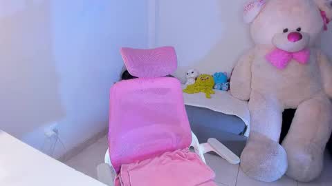 may online show from 02/01/26, 07:45