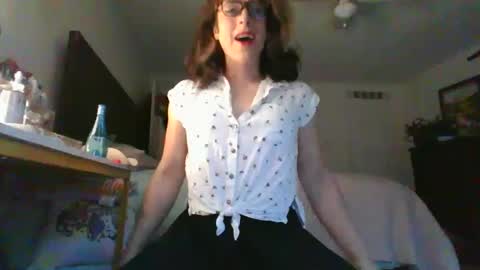 Snapshot of mayra_mayhem chatting on 12/16/24, 03:00 diana doll online show from 12/16/24, 03:00