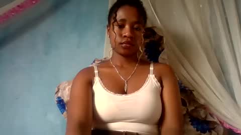 Snapshot of mayrah5 chatting on 05/29/26, 06:33 mayrah online show from 05/29/26, 06:33