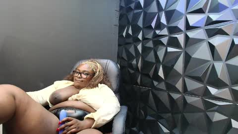 Snapshot of maystorm_ chatting on 05/16/26, 10:36 May online show from 05/16/26, 10:36