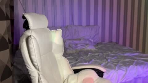 Snapshot of mayvi_cold chatting on 10/12/25, 06:18 mayvi_cold online show from 10/12/25, 06:18