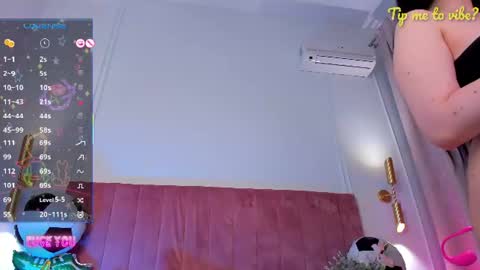 Snapshot of mayzzi chatting on 06/25/26, 07:07 MayaLevi online show from 06/25/26, 07:07