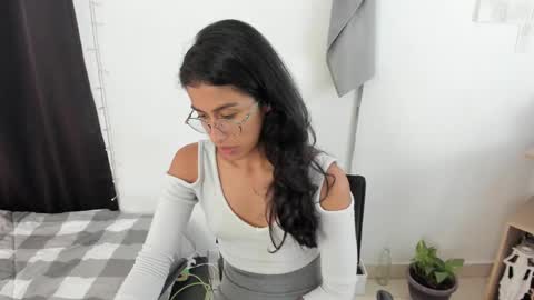 Snapshot of mazikeen_18 chatting on 03/07/25, 04:00 mazikeen_18 online show from 03/07/25, 04:00