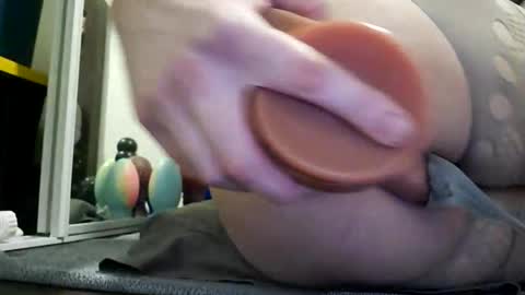 mba111849 online show from 12/04/25, 07:17