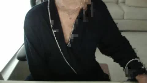 Snapshot of mbeastie chatting on 01/21/25, 07:17 Beastie online show from 01/21/25, 07:17