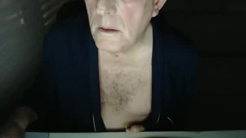 Snapshot of mbeastie chatting on 11/01/25, 03:52 Beastie online show from 11/01/25, 03:52