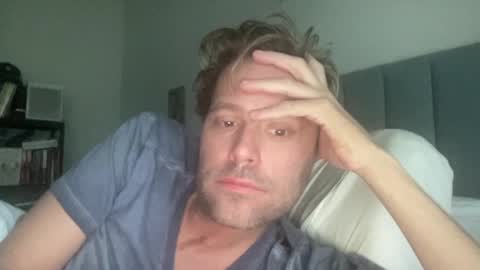 Snapshot of mbnc chatting on 12/21/24, 02:47 lol online show from 12/21/24, 02:47