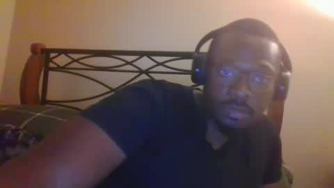 Mark online show from 10/08/25, 04:21