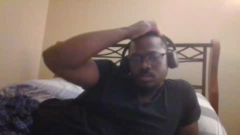 Snapshot of mbsupreme chatting on 07/15/26, 04:51 Mark online show from 07/15/26, 04:51