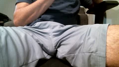 Snapshot of mcbuster11 chatting on 09/16/25, 04:24 mcbuster11 online show from 09/16/25, 04:24