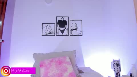 Ellie online show from 11/23/25, 12:54