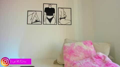 Ellie online show from 12/22/25, 07:55