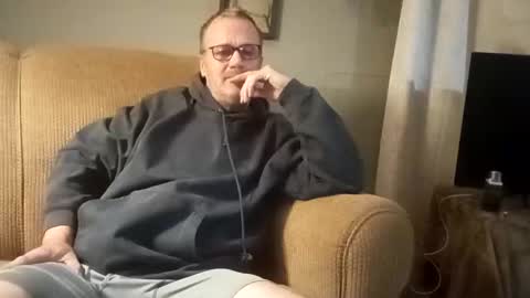 mcfly1973 online show from 12/02/25, 01:55