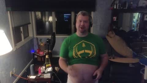 Snapshot of mckhero chatting on 12/19/24, 11:39 Sean online show from 12/19/24, 11:39