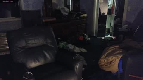 Snapshot of mckhero chatting on 12/21/24, 09:12 Sean online show from 12/21/24, 09:12