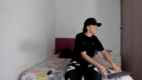 mcloviin_ online show from 02/28/26, 12:50