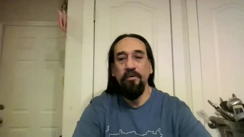 Snapshot of mclovins77 chatting on 03/21/26, 02:27 mclovins77 online show from 03/21/26, 02:27