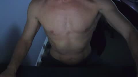 Snapshot of mcnutt1178 chatting on 10/31/25, 05:19 mcnutt1178 online show from 10/31/25, 05:19