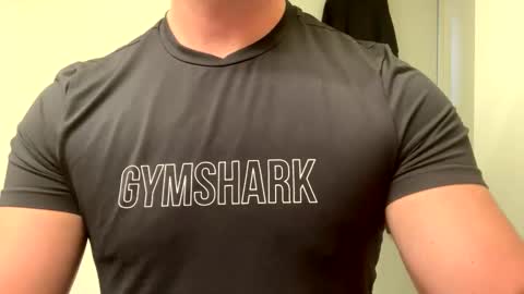 mcr8080 online show from 01/17/25, 03:22