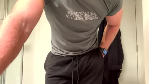 mcr8080 online show from 02/26/25, 05:17