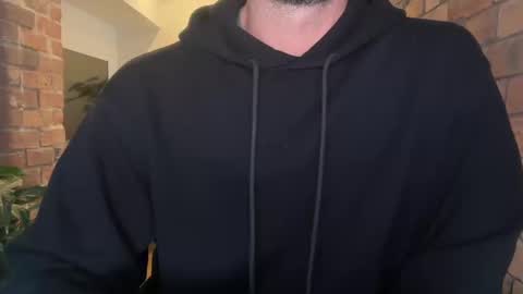 mcr8080 online show from 10/01/25, 04:24