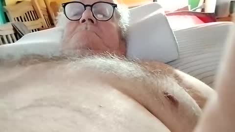 Snapshot of mcwire4 chatting on 01/04/25, 02:46 mcwire4 online show from 01/04/25, 02:46